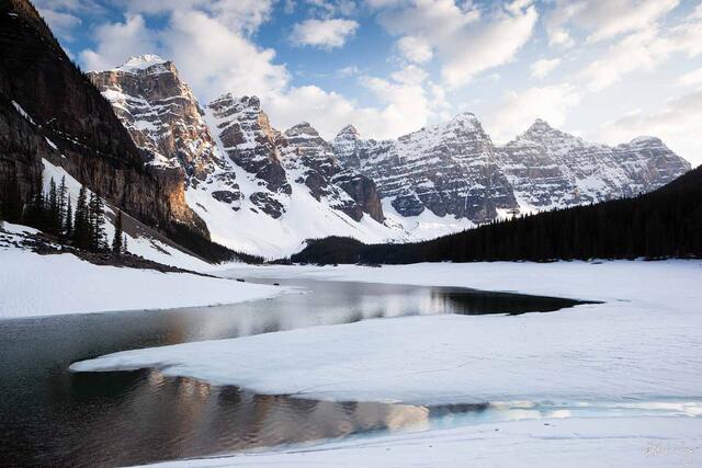 valley of the ten peaks, moraine lake, banff national park, alberta, canada, photo