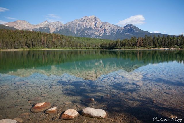 Patricia Lake, Jasper National Park, Alberta, Canada, Photo