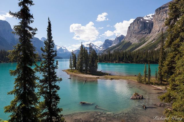 Spirit Island Overlook at Maligne Lake, Jasper National Park, Alberta, Canada, photo