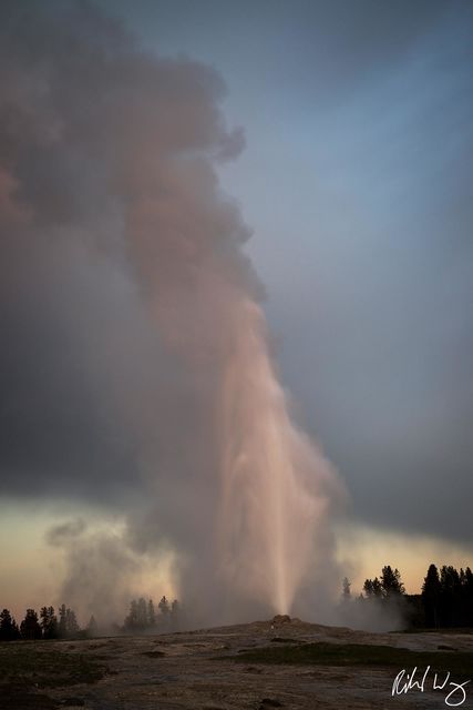 Old Faithful, Yellowstone National Park, Wyoming