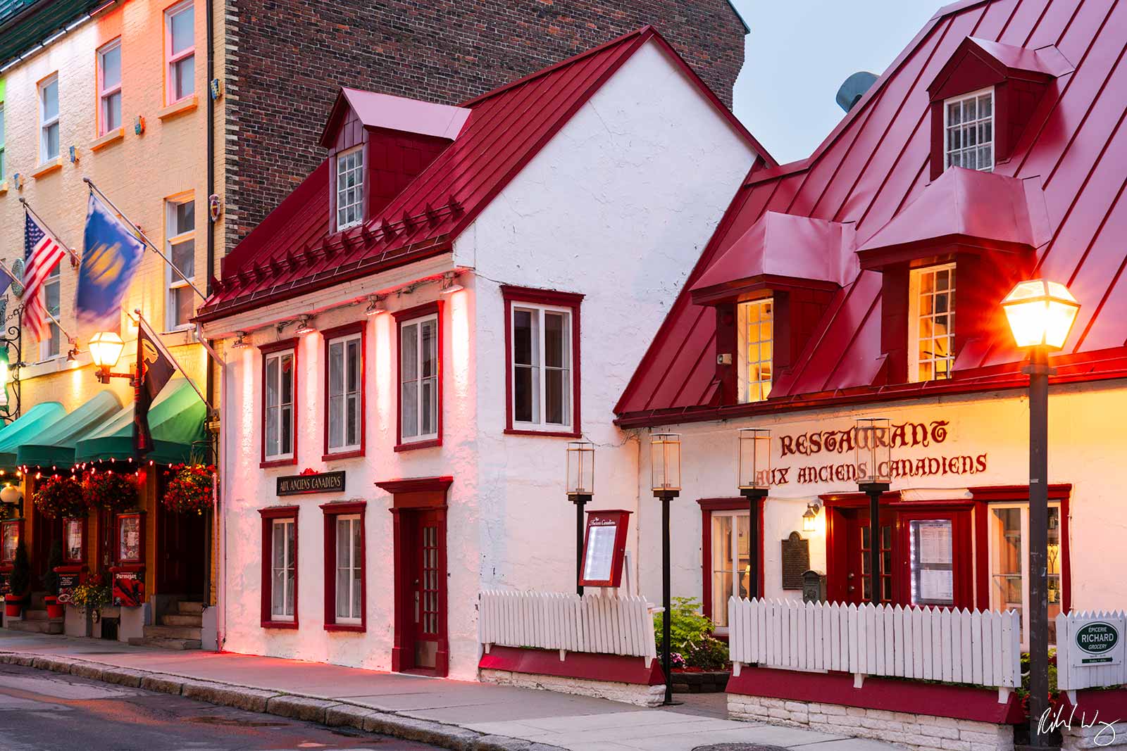 Aux Anciens Canadiens Building Aux Anciens Canadiens Building / Haute-Ville (Upper Town), Quebec City, Quebec, photo