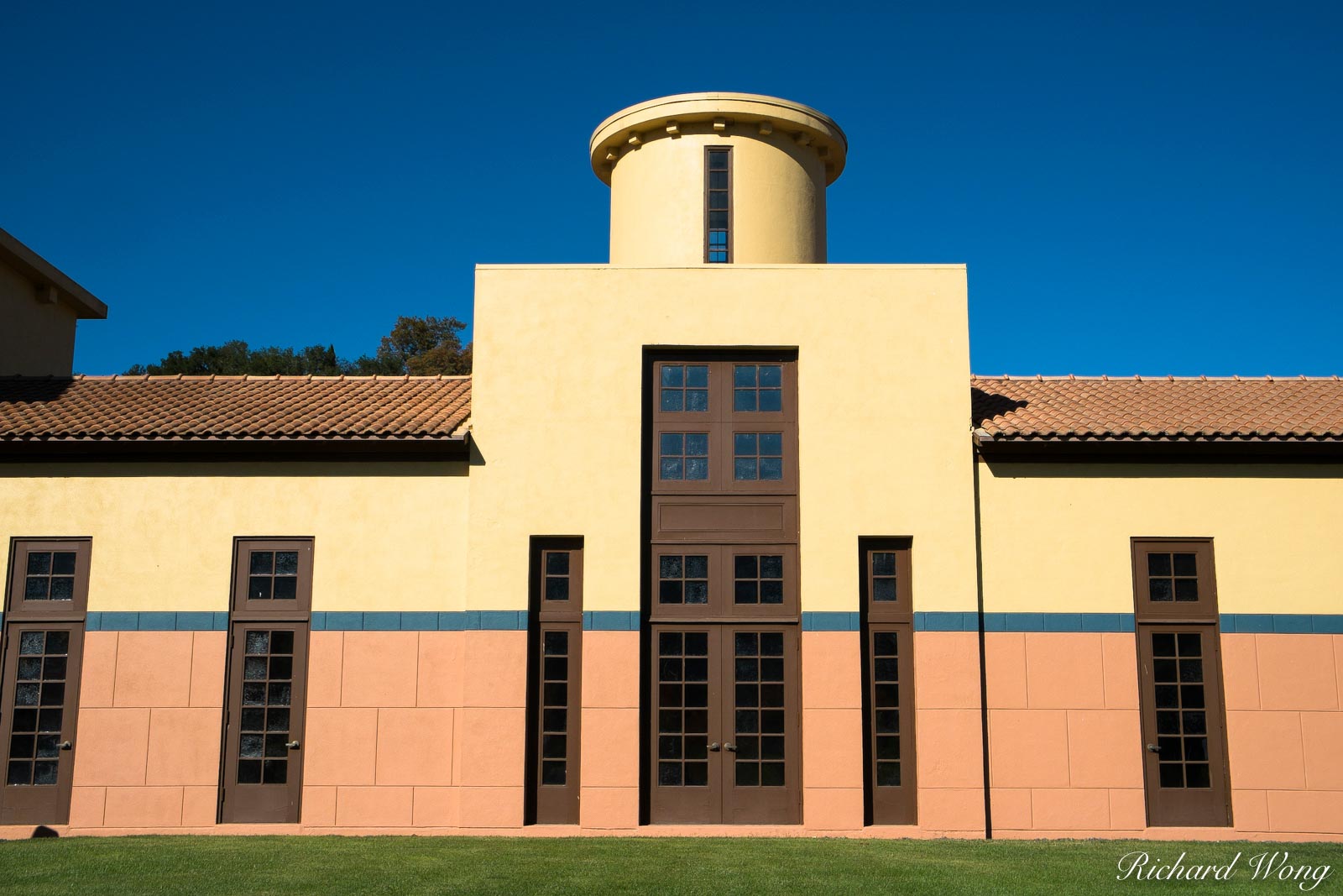 Clos Pegase Winery, Calistoga, California, photo