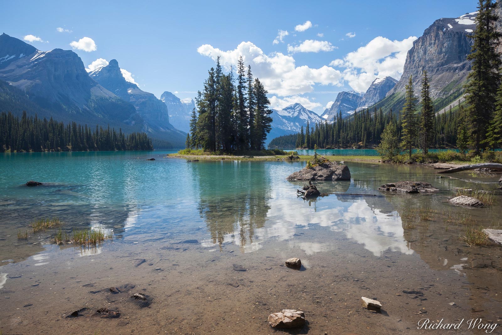 Spirit Island at Maligne Lake, Jasper National Park, Alberta, Canada, photo