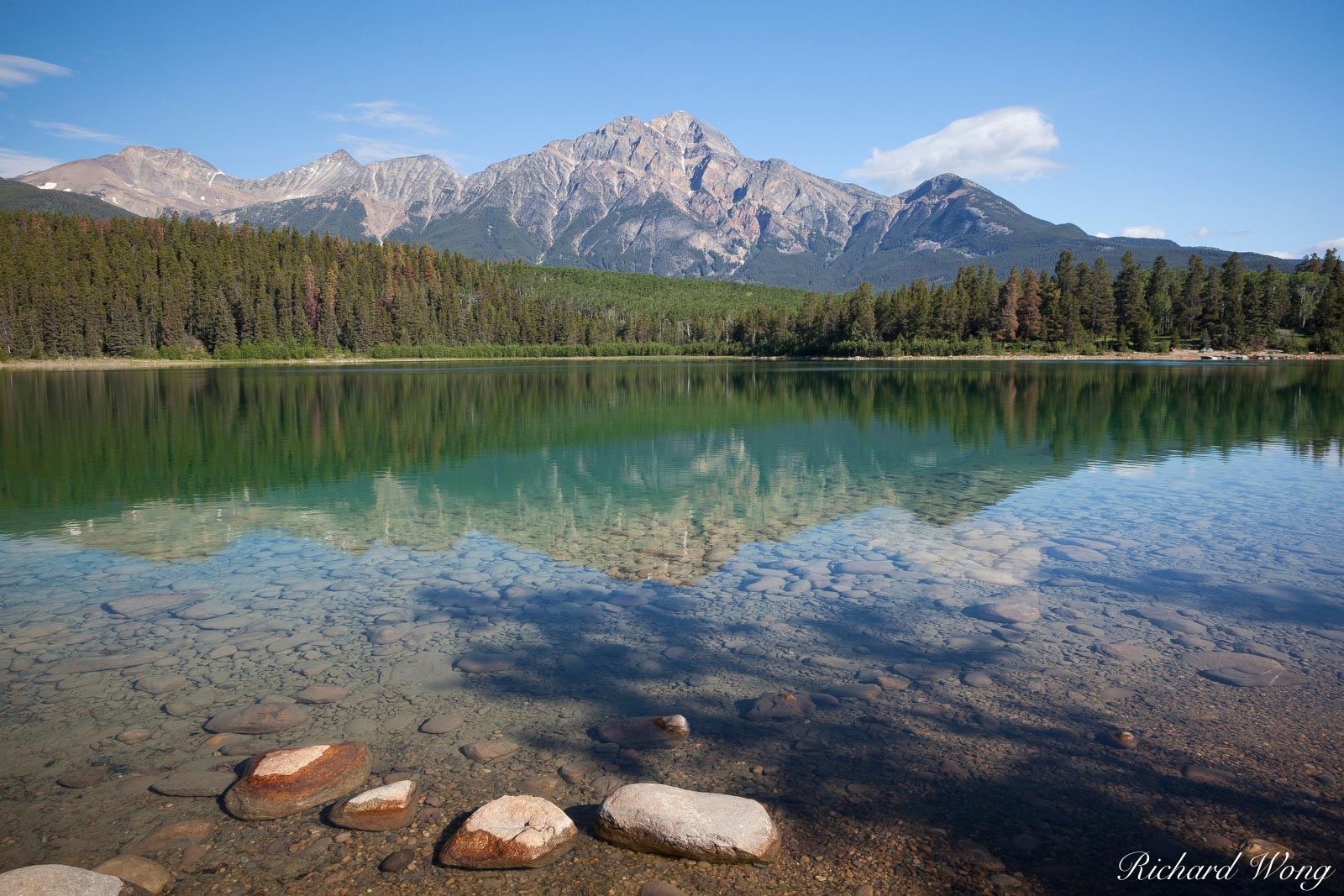 Patricia Lake, Jasper National Park, Alberta, Canada, Photo