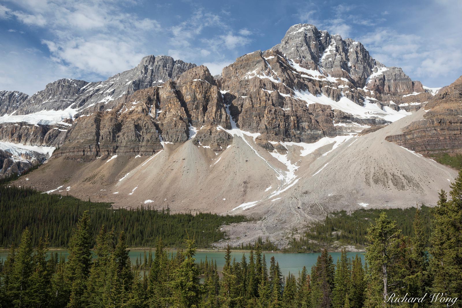 Bow Lake, Crowfoot Mountain and Glacier Overlook, Banff National Park, Alberta, Canada