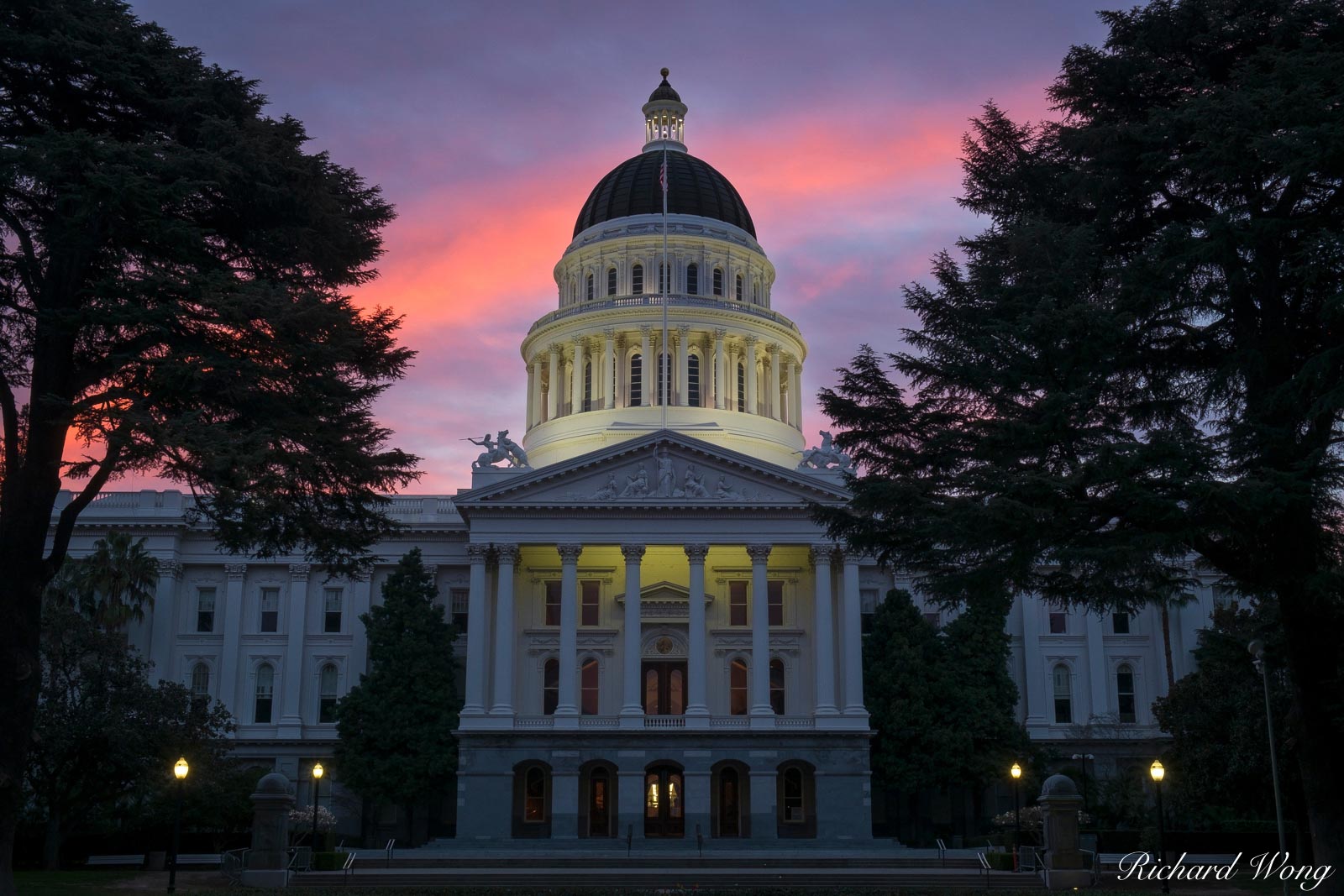 tour of sacramento capitol building